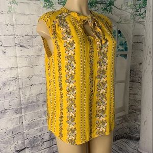 Old Navy Women's Blouse Top Size Large Floral Yellow Sleeveless Rayon